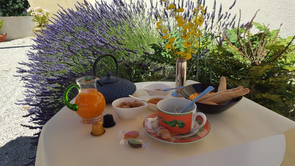 Lamanderie En Provence Bed & Breakfast Alleins Rom bilde
