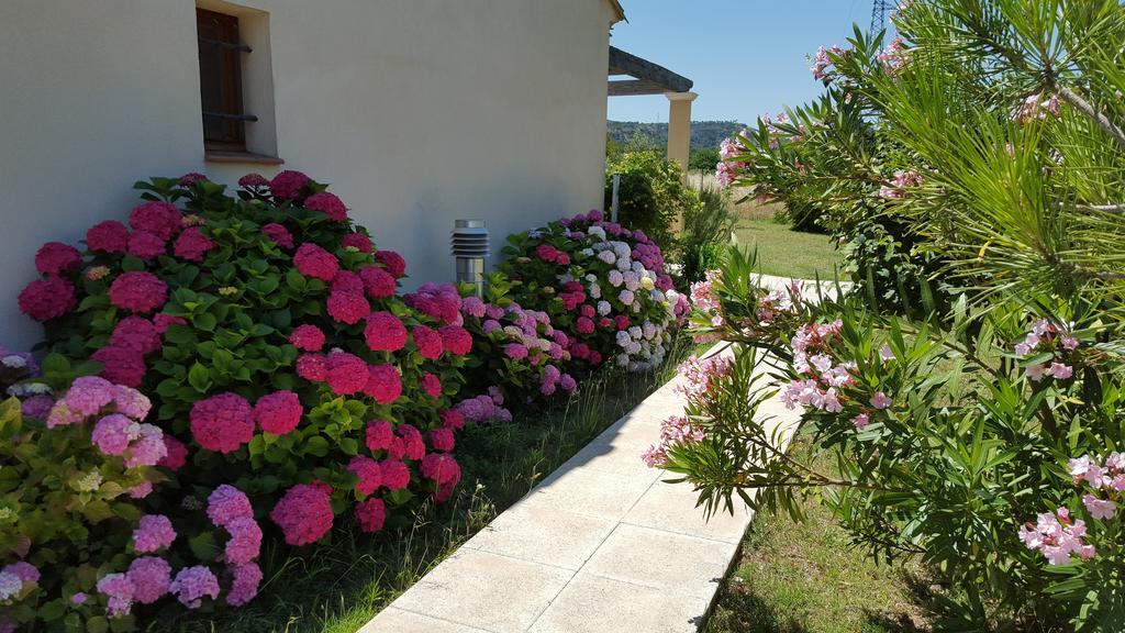 Lamanderie En Provence Bed & Breakfast Alleins Rom bilde